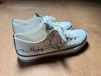 Leomil Disney Mickey Maus Chucks Schuhe Sneakers weiß Nordrhein-Westfalen - Solingen Vorschau