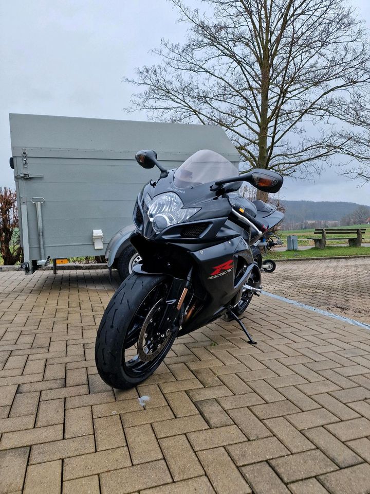 Suzuki GSXR750 K7 in Wabern