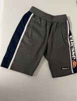 Ellesse Shorts kurze Hose 12/13 ca 146/152 Nordrhein-Westfalen - Mönchengladbach Vorschau