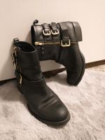 Stiefel Stiefeletten Boots echt Leder schwarz goldene Schnallen Leipzig - Burghausen-Rückmarsdorf Vorschau