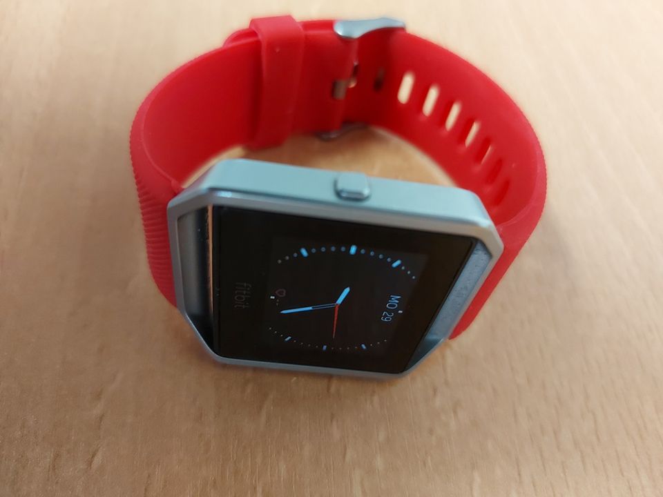 Fitbit Blaze Armband in rot, neu.(nur Armband) in Nordrhein-Westfalen -  Waldbröl | Freunde und Freizeitpartner finden | eBay Kleinanzeigen ist  jetzt Kleinanzeigen