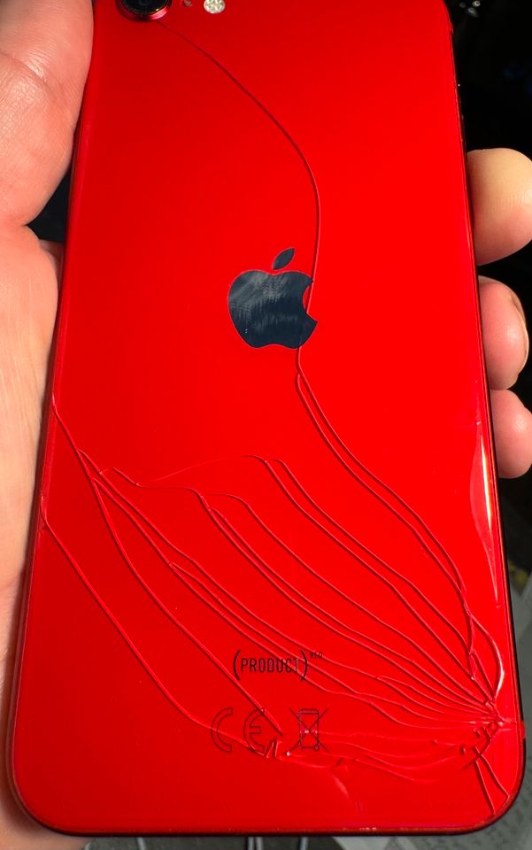 iPhone SE 2020, Rot, 64GB in Bad Homburg