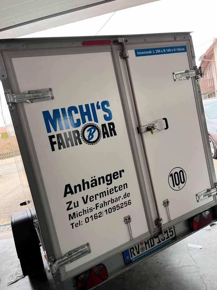 4m x 2m x 2m Planenanhänger für Transport Umzug Spedition Sofa in Ebersbach-Musbach