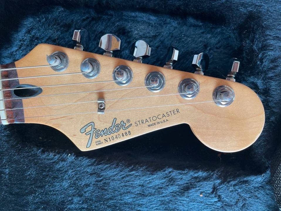 FENDER STRATOCASTER USA in Thiersheim