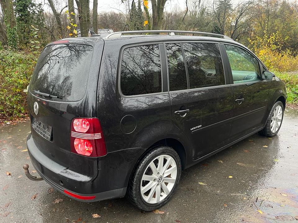 Volkswagen Touran 1.4 TSI 7-Sitzer Tüv Inspektion Neu in Bochum