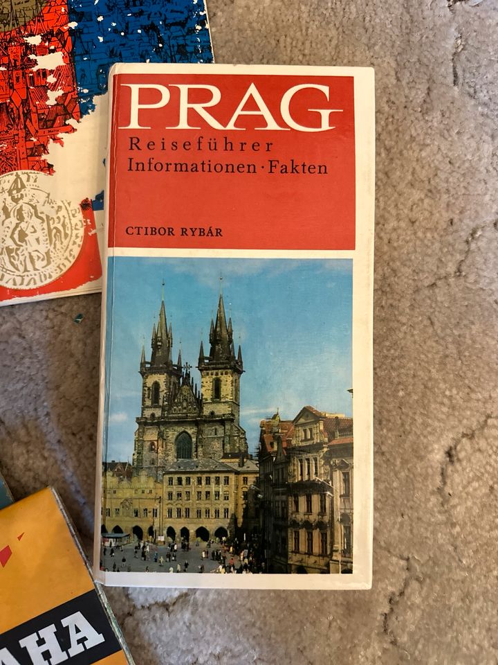 Prag Straßenkarte Fremdenführer Reiseführer Stadtplan in Bannewitz