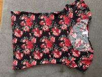 Damen T-Shirt New Yorker Gr. XS mit Blumenmuster Niedersachsen - Giesen Vorschau