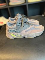 Adidas yeezy boost 700 muave 42,5 Baden-Württemberg - Esslingen Vorschau