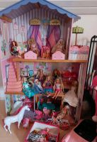 Barbie Haus inkl Barbies / Pferde / Fahrrad uvm Niedersachsen - Coppenbrügge Vorschau