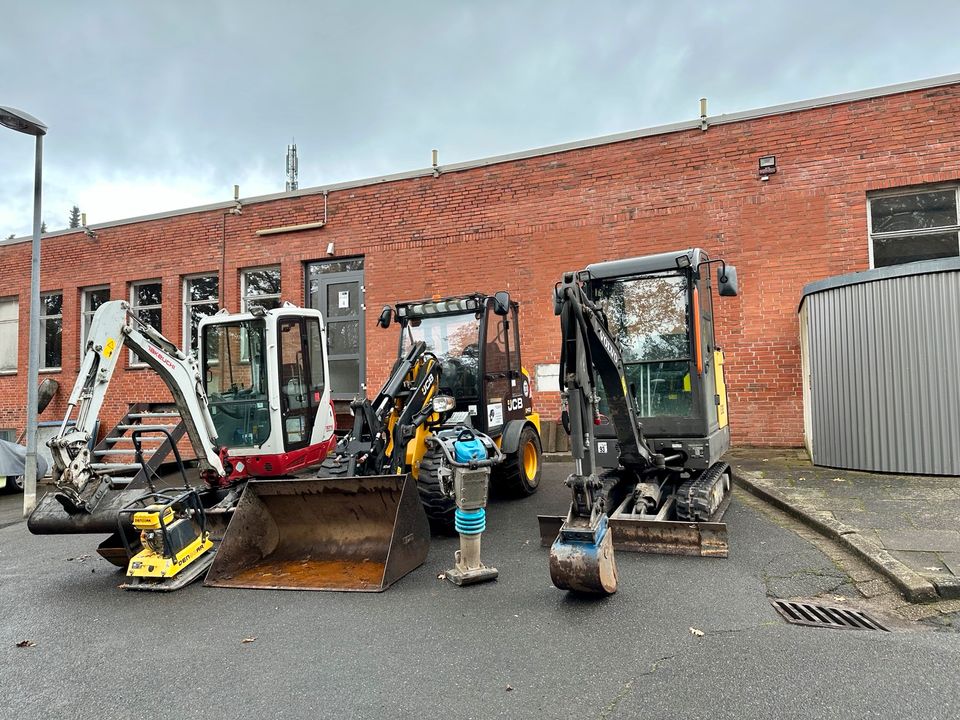 Radlader 2,7t JCB 403 mit 1.650kg Hubkraft mieten / leihen in Ahrensburg