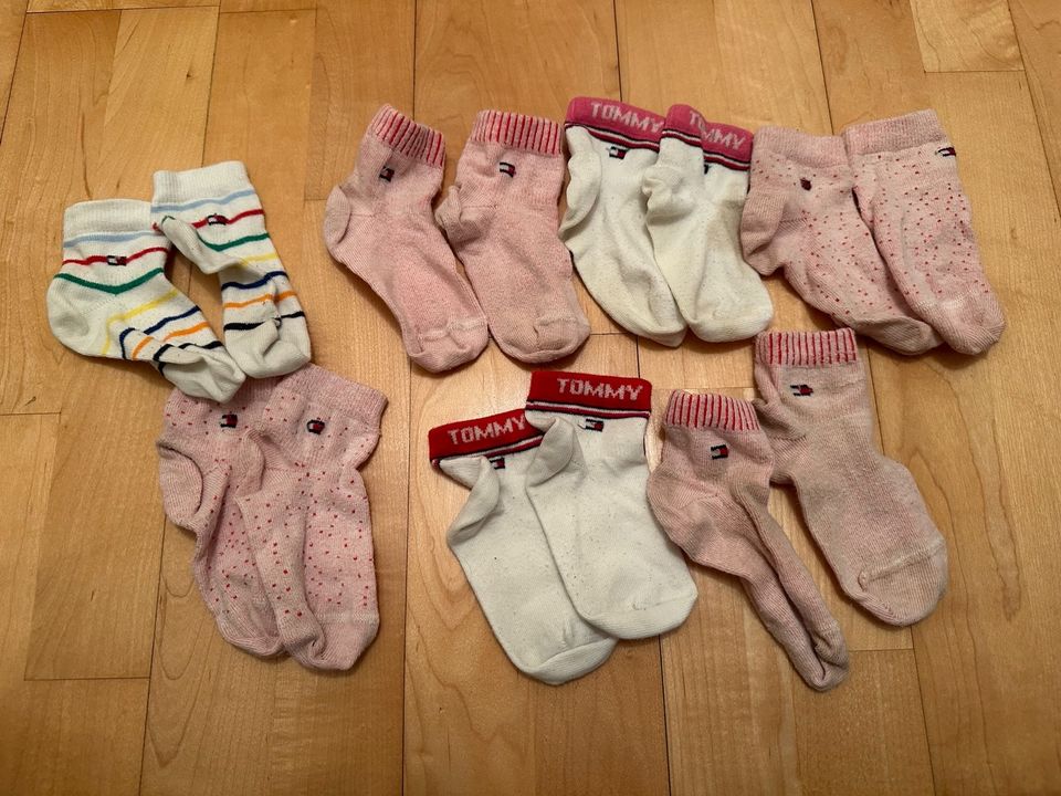7 Paar Tommy Hilfiger Socken 23-26 in Niedersachsen - Osnabrück |  Babykleidung Größe 86 kaufen | eBay Kleinanzeigen ist jetzt Kleinanzeigen