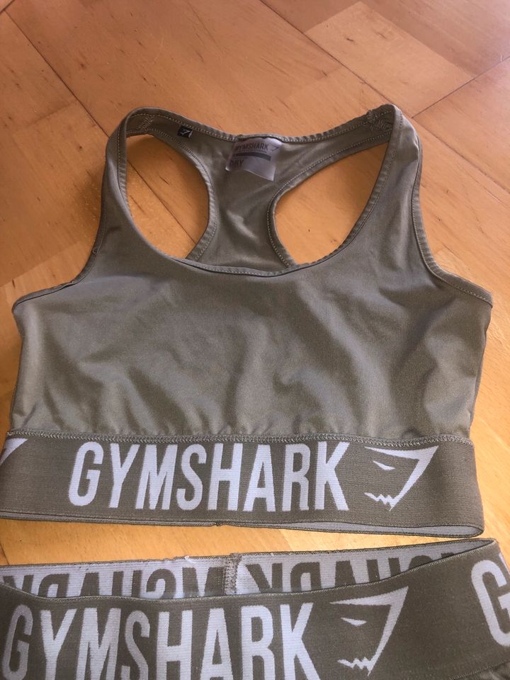 Gym Shark Leggins und Bustier Gr.S wie neu in Neuötting