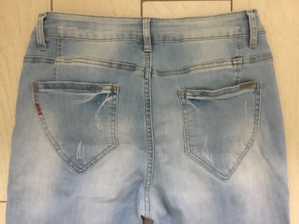 Unique Denim Jeans 28 Hose in Großenseebach
