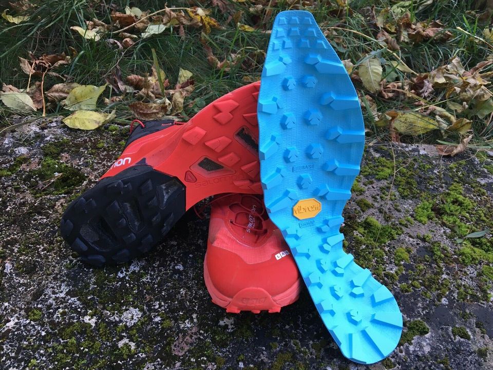 Neubesohlung Schuhe mit Vibram Lightbase  >  Inov8,  Nnormal in Bad Bayersoien