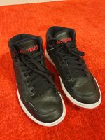 Nike Jordan Access  black/gym red/white 40 Kr. München - Grasbrunn Vorschau