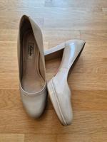Schöne Clarks Lack Pumps, Größe 38 München - Laim Vorschau
