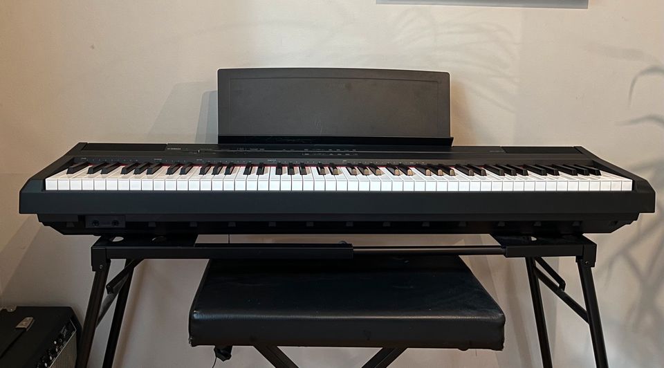 Yamaha Digital Piano P-105 in Bernau