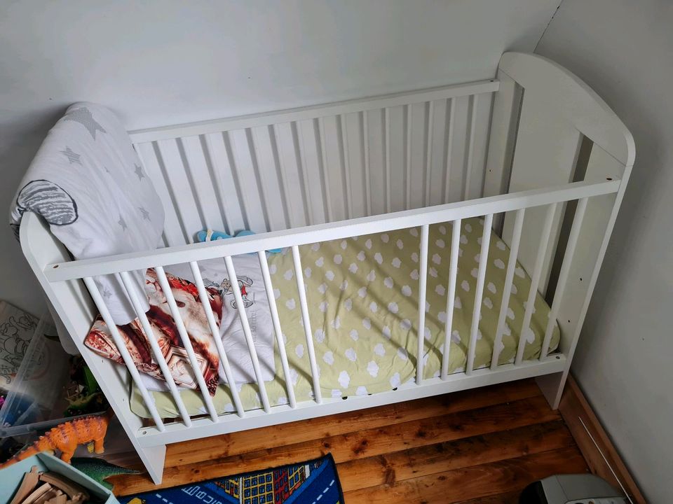 Babybett gegen kleine Spende zu "verschenken" in Schwarzach am Main