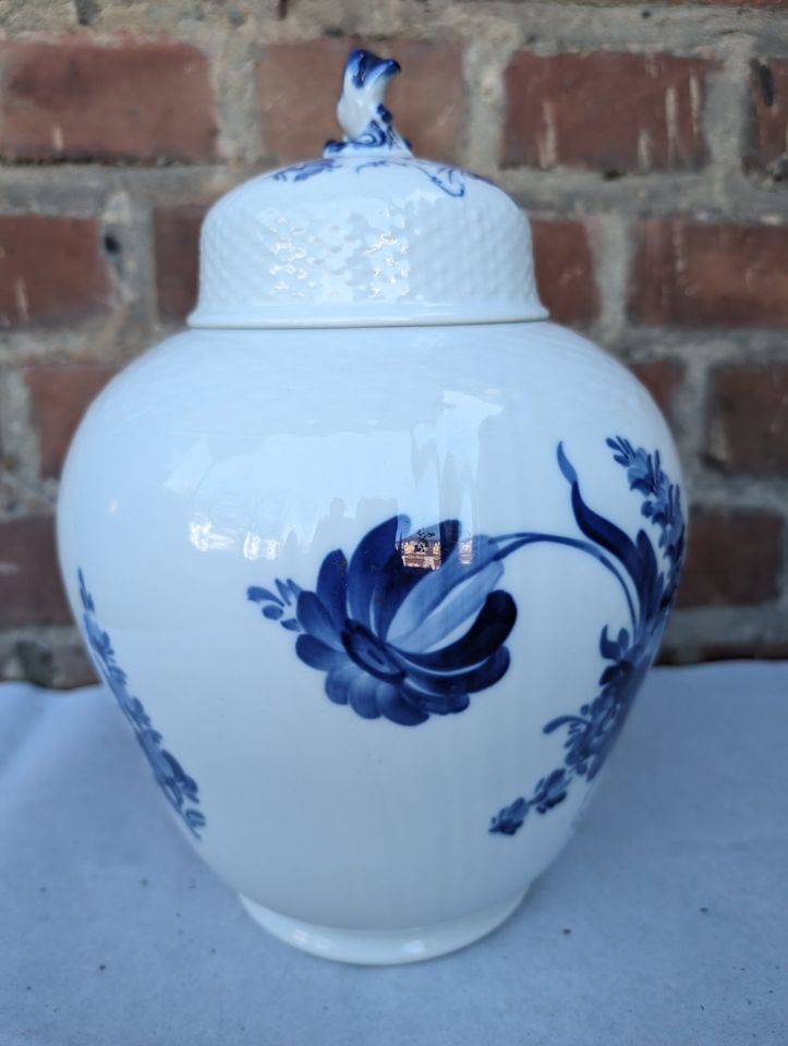Royal Copenhagen Blaue Blume Vase mit Deckel (30cm hoch) in Düsseldorf