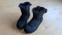 ‼️UGG Damen Mini Bailey Bow II Classic Boot Gr. 40 schwarz NEU ‼️ Hessen - Liederbach Vorschau