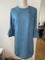 ZARA Etuikleid mit Volant grau blau Jeans mini XS 34 Düsseldorf - Friedrichstadt Vorschau