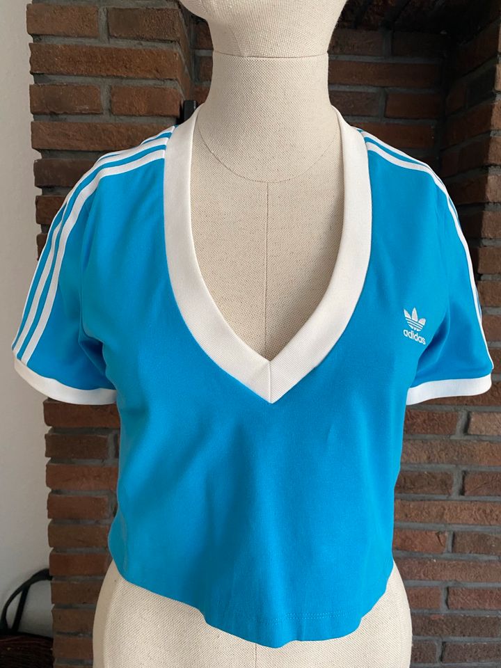 Neues Shirt von Adidas in Köngen