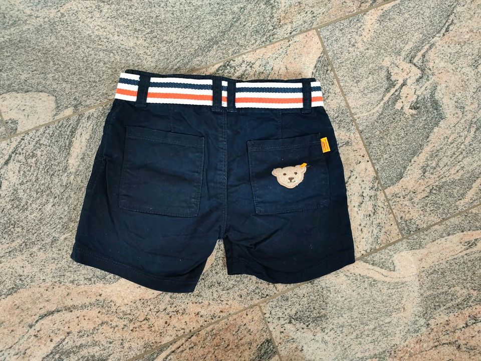 Steiff Shorts gr. 104 blau neuwertig in Unterschneidheim