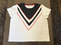 T-Shirt weiß schwarz/rot Gr.M FBSister locker geschnitten 1,50 € Bayern - Moosburg a.d. Isar Vorschau