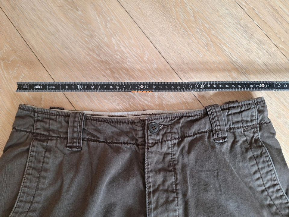 Cargo Hose kurz braun Gr. 30 H&M in Riesa