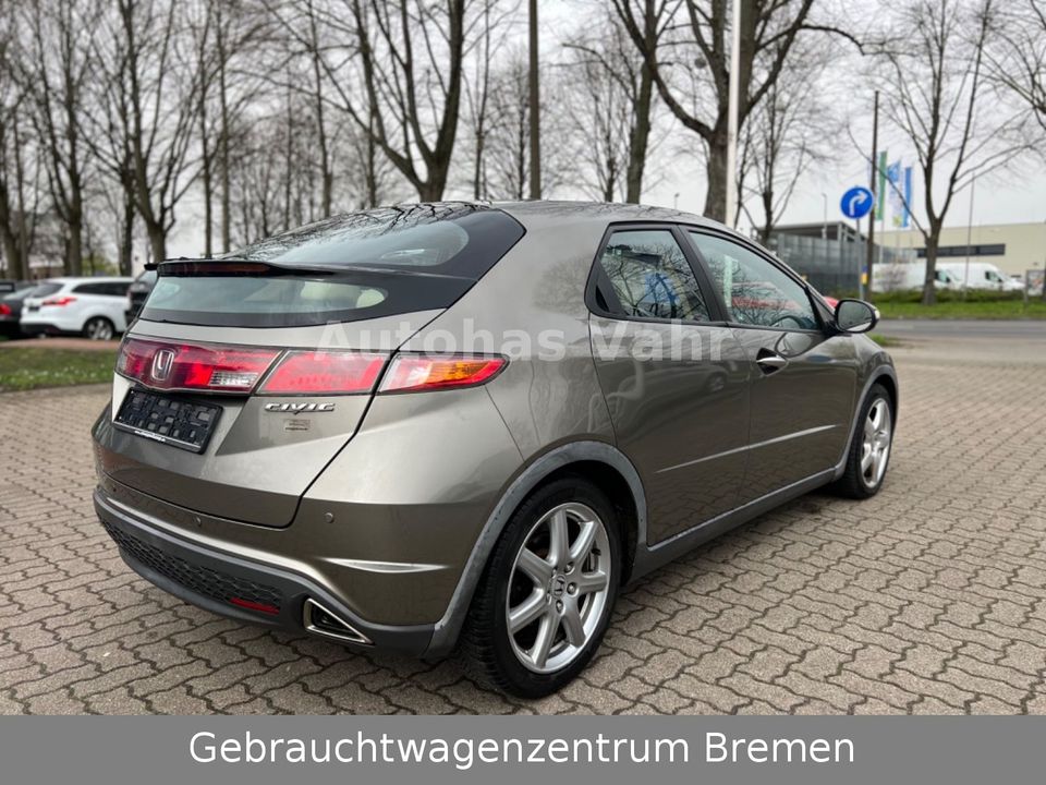 Honda Civic Lim. 5-trg. 1.8 Executive*Pano*Xenon*PDC* in Bremen