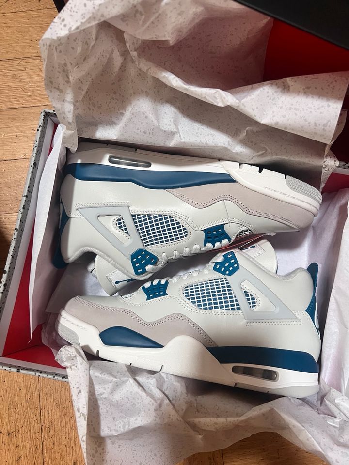 Air Jordan 4 military blue 42 in Mönchengladbach