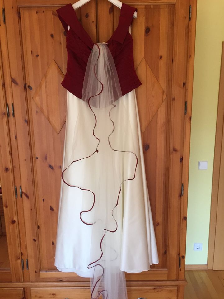 Brautkleid von Valerie, wunderschön, gereinigter Zustand in Kirchberg (Hunsrück)