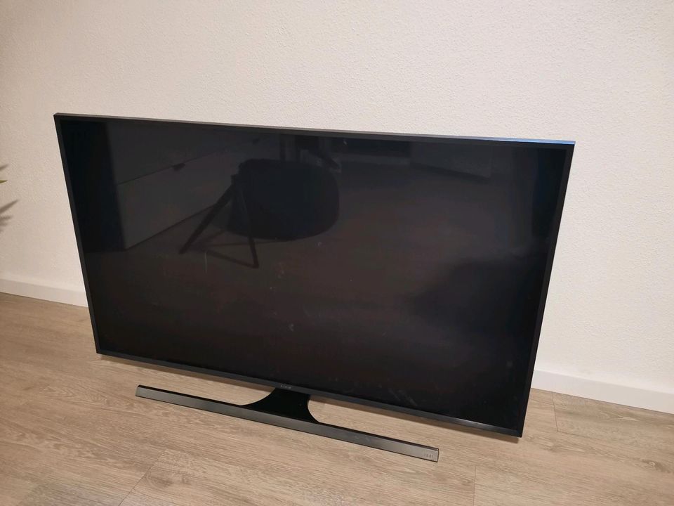 Samsung UHD 55 Zoll Smart TV UE55JU7090 in Steißlingen