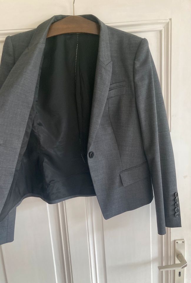 Hugo Boss Blazer anthrazit Schurwolle 40 L in Hannover