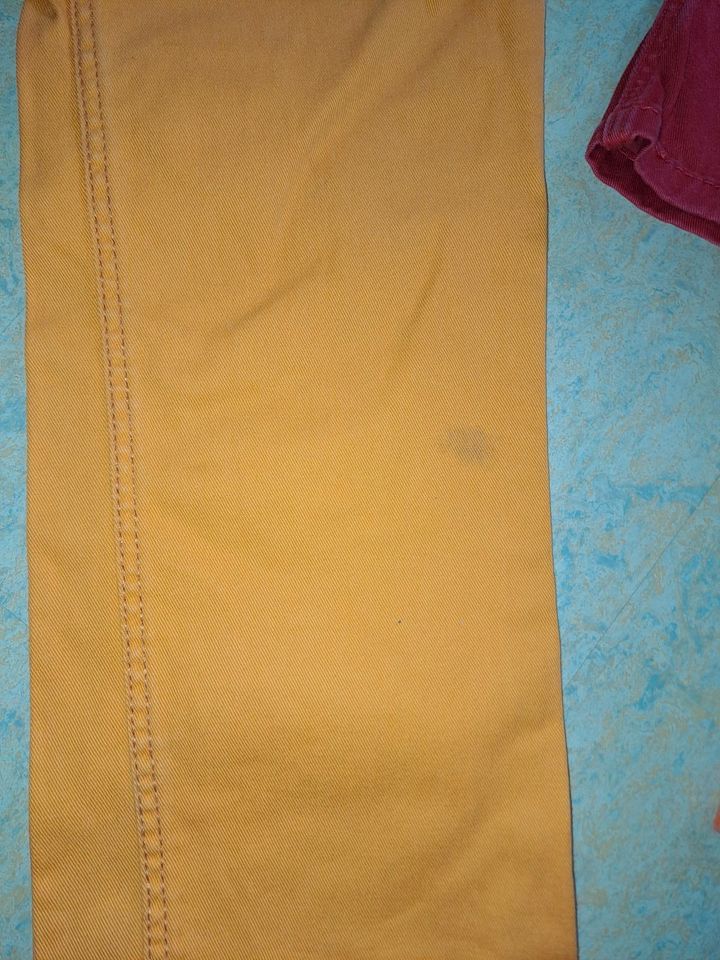 Hosen Jeanshosen H&M Gr. 116, 122 Orange, Rot in Buchholz in der Nordheide