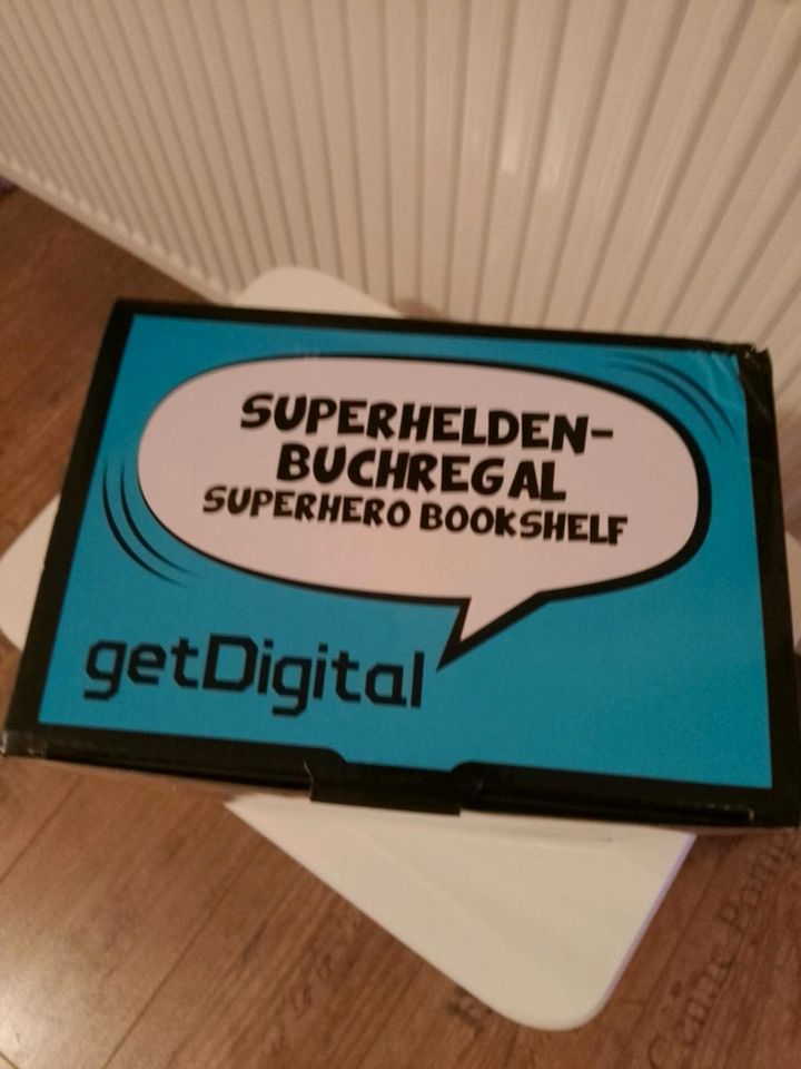 Get Digital Superhero bookshelf Regal in Horst (Holstein)