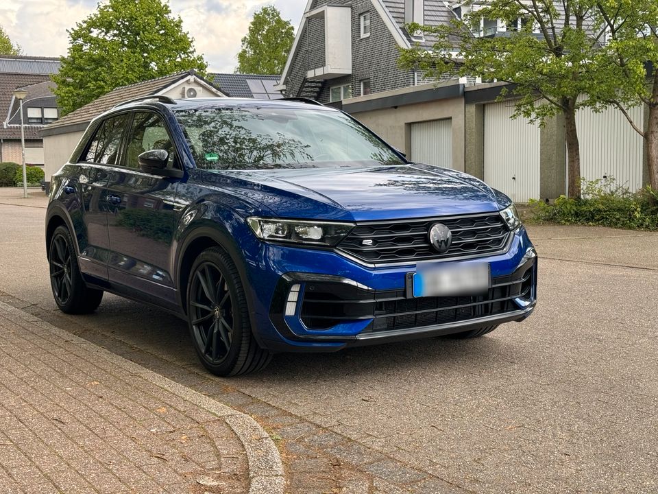 Volkswagen T-Roc R 2.0 DSG 4-MOTION AKRAPOVIC BEATS RÜCKFAHRKAMAR in Oberhausen