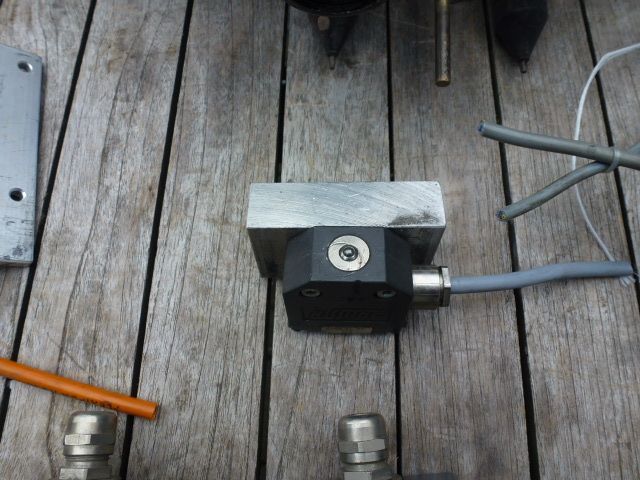 Magnetventil mit Schalldämpfern Festo MFH-5-1/4 v.pneum.Presse in Halle