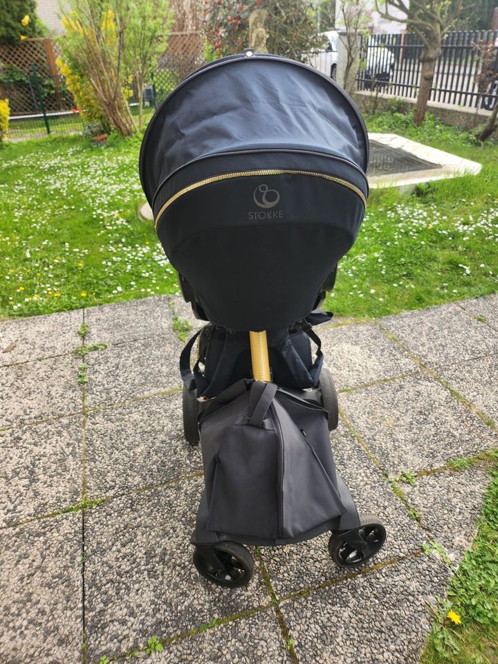 Stokke Kinderwagen und Maxi Cosi und Zubehör wie NEU in Berlin