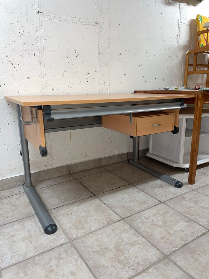 Schreibtisch in Bad Wiessee
