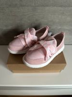 UGG Sneaker Ballerina rosa mit Schleife NEU Gr. 30 Bayern - Regenstauf Vorschau