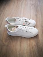 NEU! Weiße Sneaker in Gr. 38 zu verkaufen Hessen - Gießen Vorschau