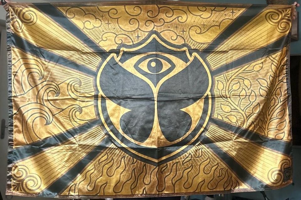 Tomorrowland Flagge Gold 15 Jahre Limited Edition in Senden