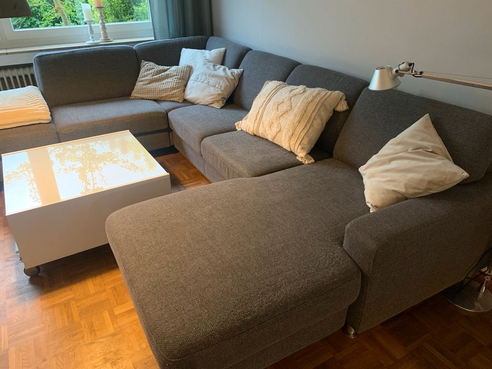 Wohnlandschaft, Sofa mit Schlaffunktion, Longchair und Recamière in Köln