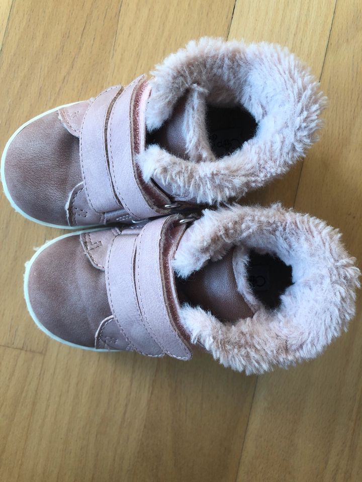 KINDERSACHEN SCHUHE GEFÜTTERT WINTER WARM KLETT GR 23 CUPCAKE in Berlin