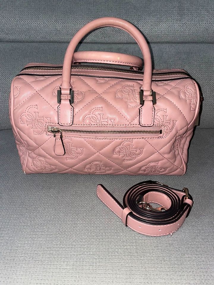 Guess Handtasche rosa in Zeuthen