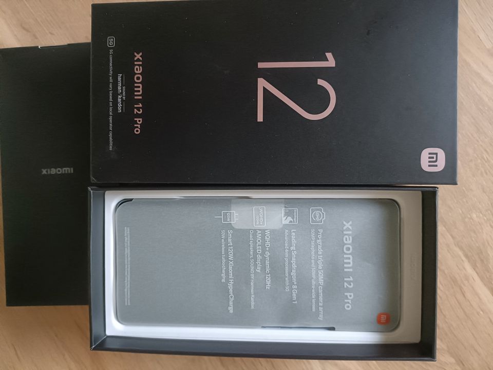 Handy Xiaomi 12pro in Gaienhofen