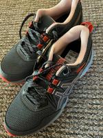 ASICS  Schuhe mit Gel  Gr 37  NEU Niedersachsen - Osnabrück Vorschau