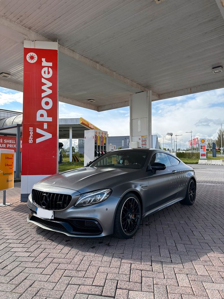 C63S AMG Magnum Matt, Ceramik, 360, Pano, Sport sitze, Burmester in Essen