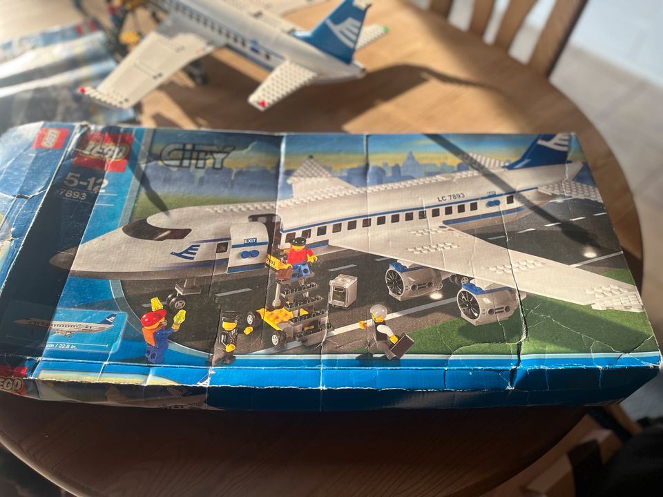 Lego City Passagierflugzeug 7893 in Rösrath